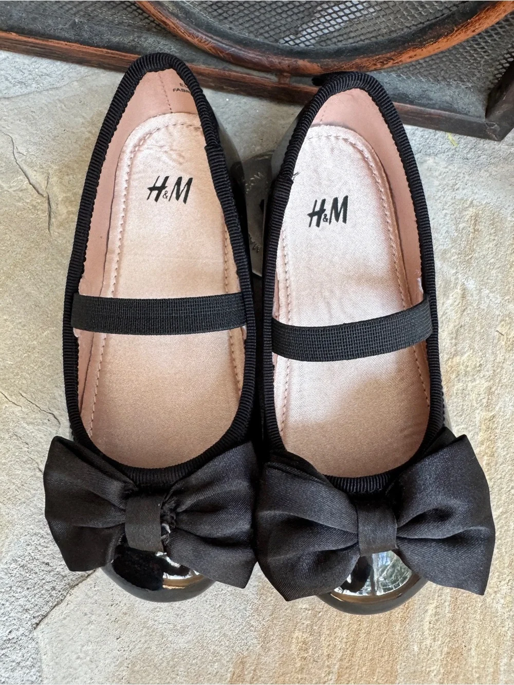 H&M Black Ballet Flats Shoes with Bow 8.5US